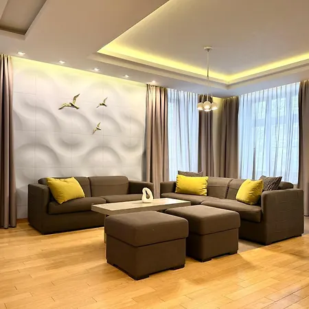 Center Big Tobiasza With Free Parking