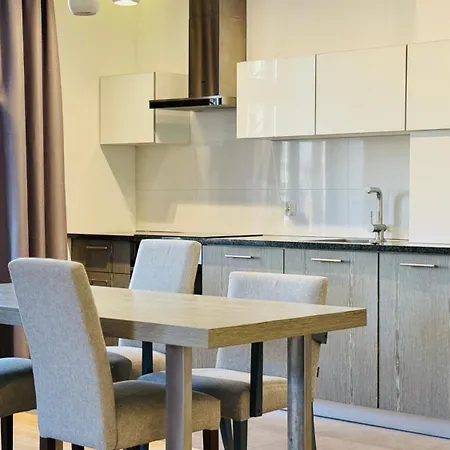 Center Big Tobiasza With Free Parking *