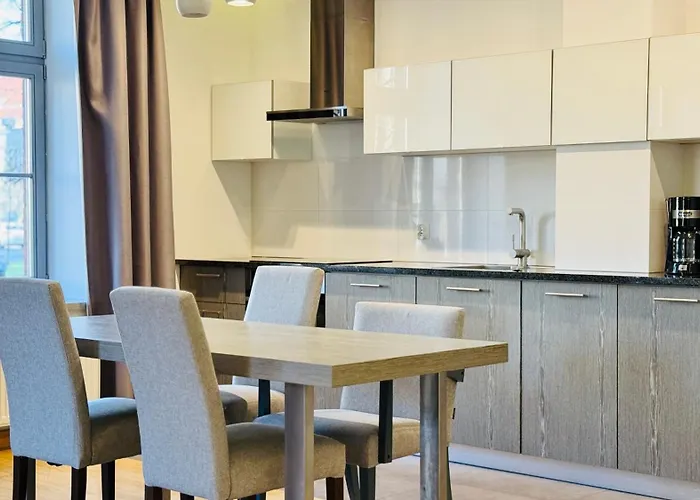 Center Big Tobiasza With Free Parking *